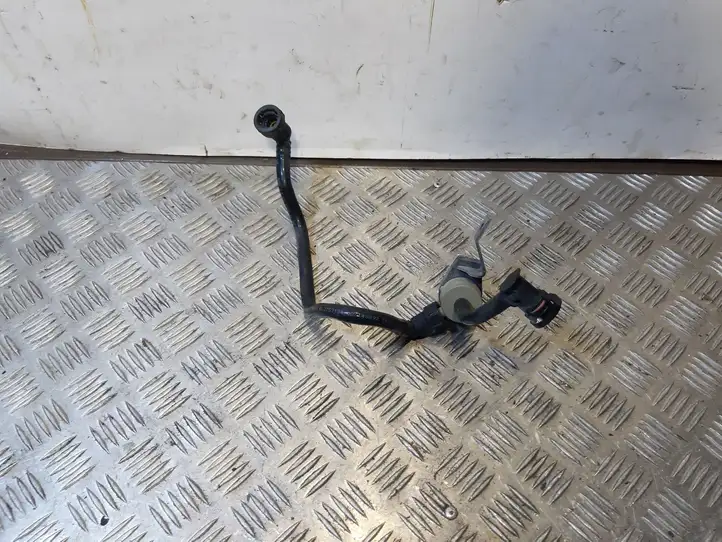 Mini One Cooper Coupe R56 (2004 - 2014) 275313402 Трубка топливной системы — фото 3