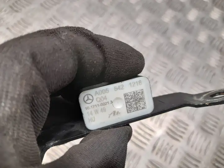 Mercedes-Benz E A207 (2010 - 2017) A0055421218 Датчик удара SRS — фото 2