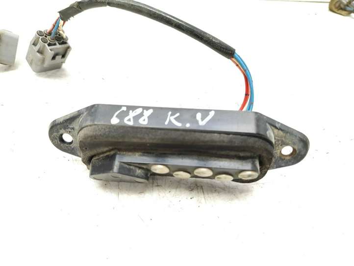 Toyota Previa (XR30, XR40) II (2000 - 2006)   Контактное соединение дверей