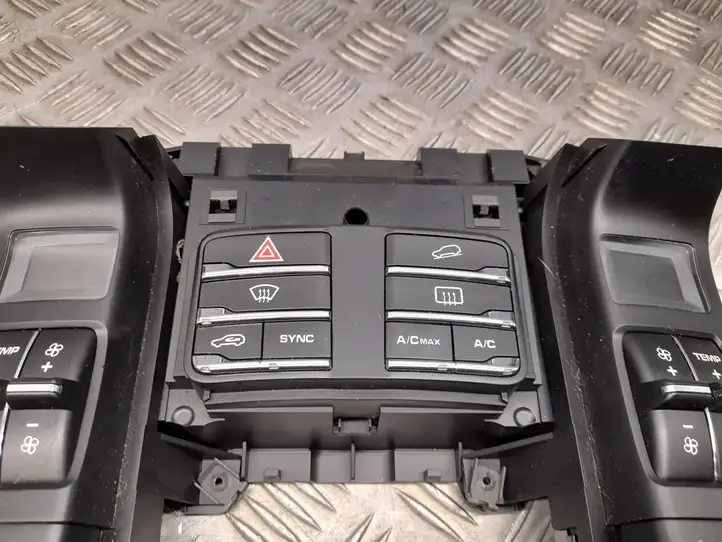 Porsche Cayenne (92A) (2011 - 2017) 7P5907040AK Блок кнопок на панели — фото 3