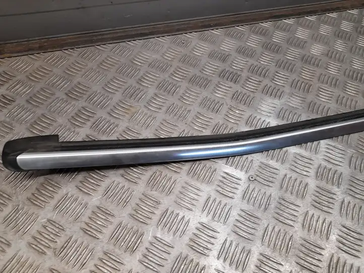 Mercedes-Benz GL X166 (2013 - 2019) A1666902280 Облицовка заднего бокового стекла — фото 4