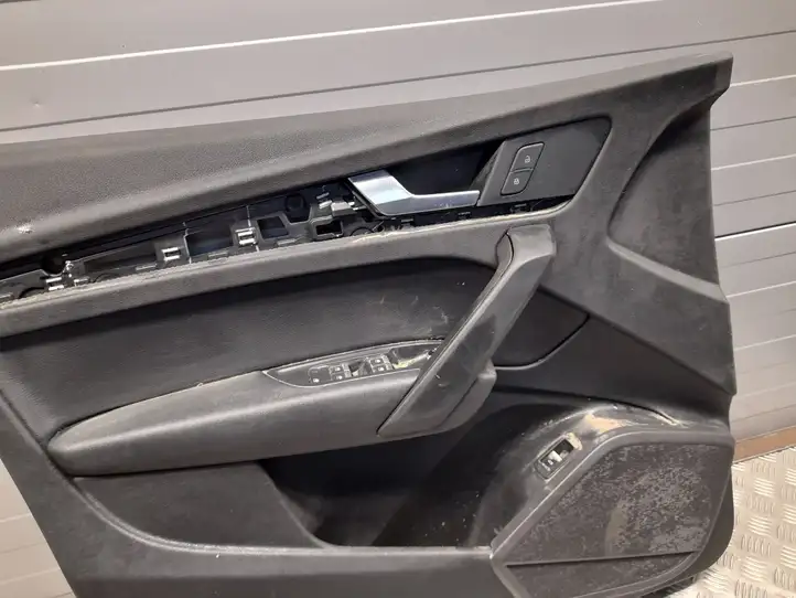 Audi Q5 SQ5 (2017 - ) 80A867133 Обшивка передней двери — фото 4
