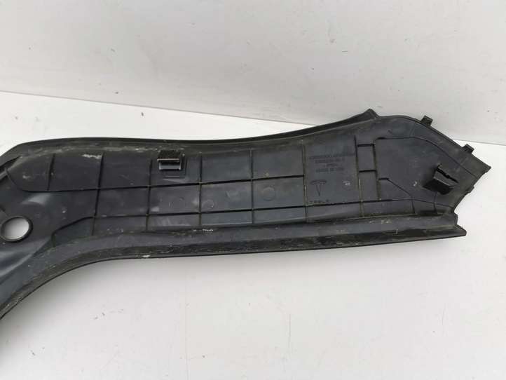 Tesla Model S (2012 - 2016)  100632800E Обшивка переднего вещевого отделения (бардачка)