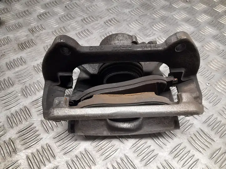 Audi Q3 F3 (2018 - ) Тормозной суппорт передний — фото 3