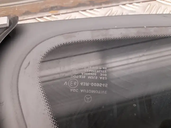 Mercedes-Benz GL X166 (2013 - 2019) A1666700150 Заднее боковое стекло — фото 5
