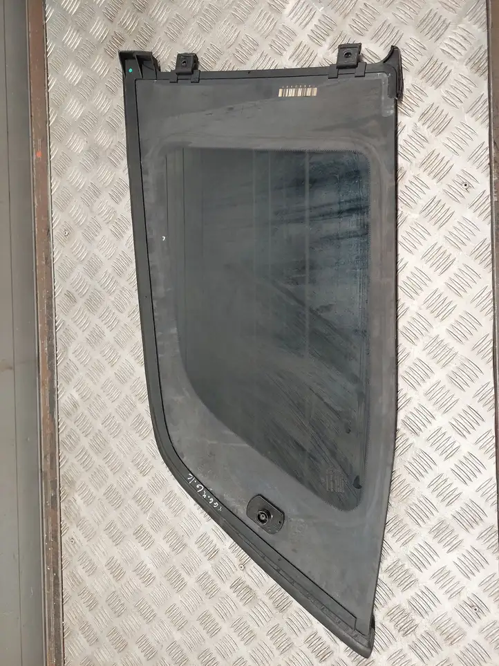 Mercedes-Benz GL X166 (2013 - 2019) A1666700150 Заднее боковое стекло — фото 4