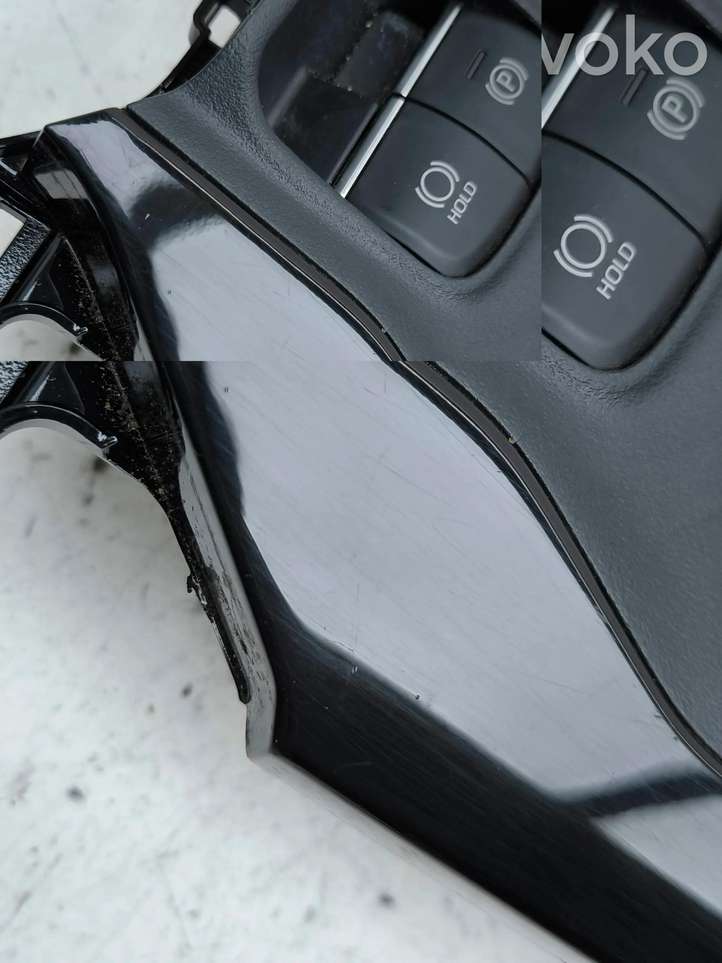 Toyota Corolla E210 E21 (2018 - )  5880302570 Держатель чашки