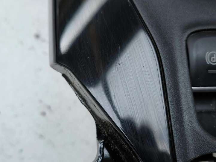 Toyota Corolla E210 E21 (2018 - )  5880302570 Держатель чашки