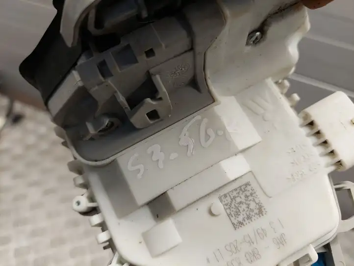 Audi A3/S3 8V (2012 - 2016) 8K0839015G Замок задней двери — фото 3