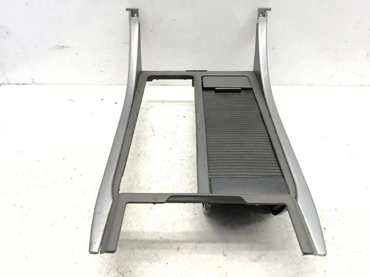 Land Rover Range Rover Sport (2005 - 2009)  FHM500032XXX Держатель чашки