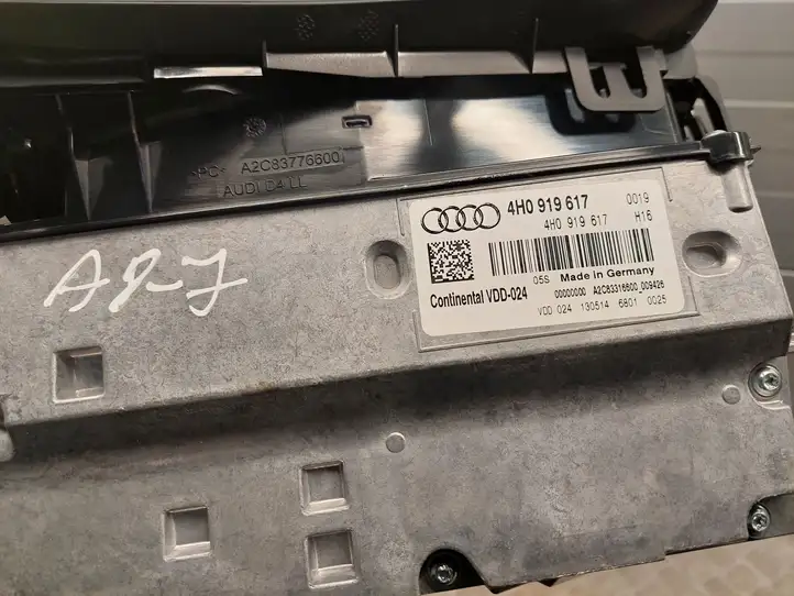 Audi A8 S8 D4 4H (2013 - 2017) 4H0919617 Выдвижной дисплей — фото 2