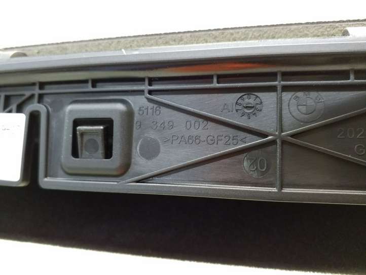 BMW 5 G30 G31 (2016 - )  9349002 Крышка ящика для вещей (бардачка)