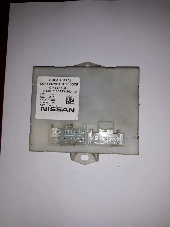 Nissan X-Trail T32 (2014 - 2021) 284G04BA1A Блок управления крышкой багажника — фото 1