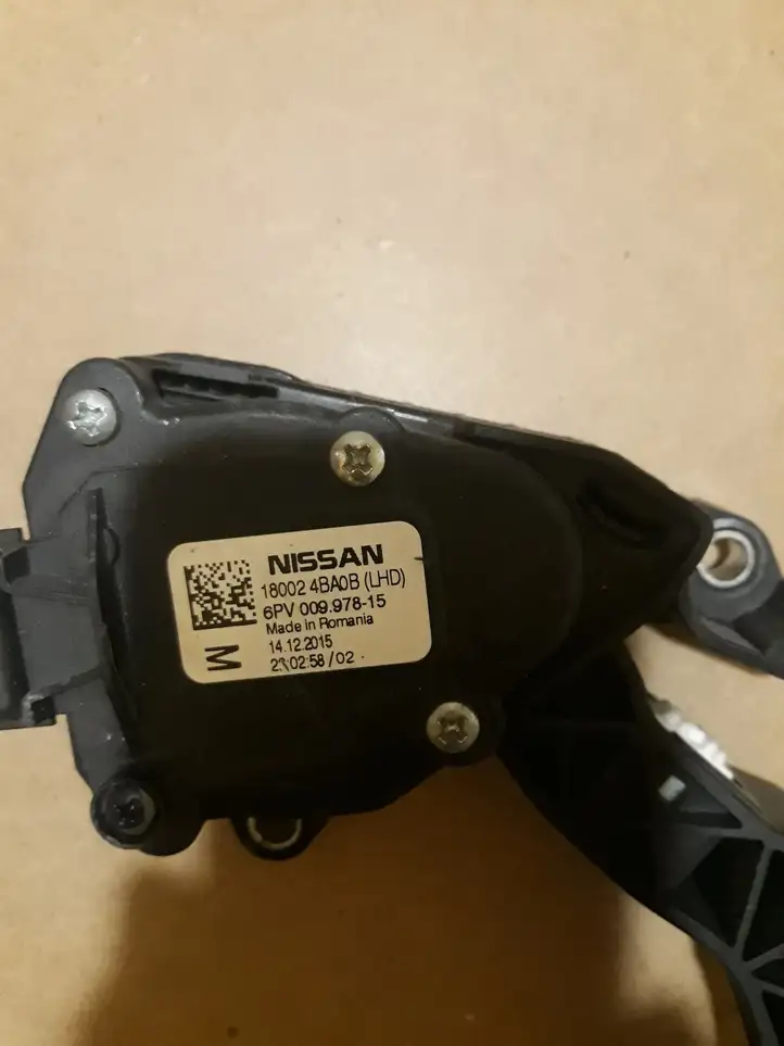 Nissan X-Trail T32 (2014 - 2021) 180024BA0B Педаль акселератора — фото 3
