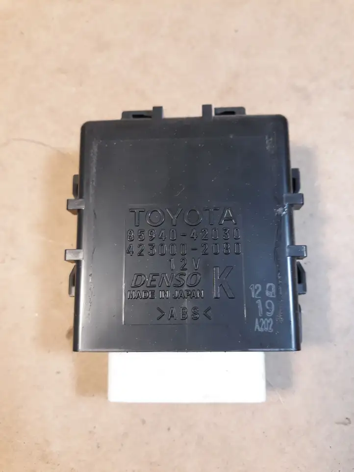 Toyota RAV 4 (XA40) (2012 - 2018) 8594042030 Реле стеклоочистителей — фото 1