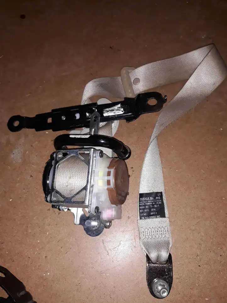 Subaru Outback (BS) (2014 - 2019) 0912X Задний ремень безопасности — фото 1