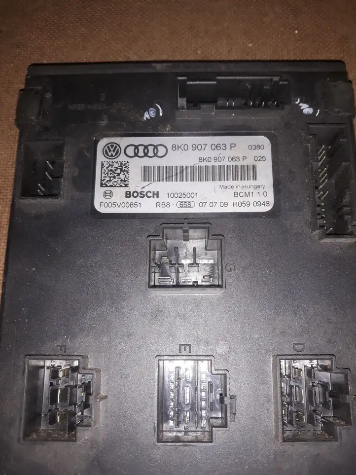 Audi Q5 SQ5 (2008 - 2012) 8K0907063P Модуль комфорта — фото 2