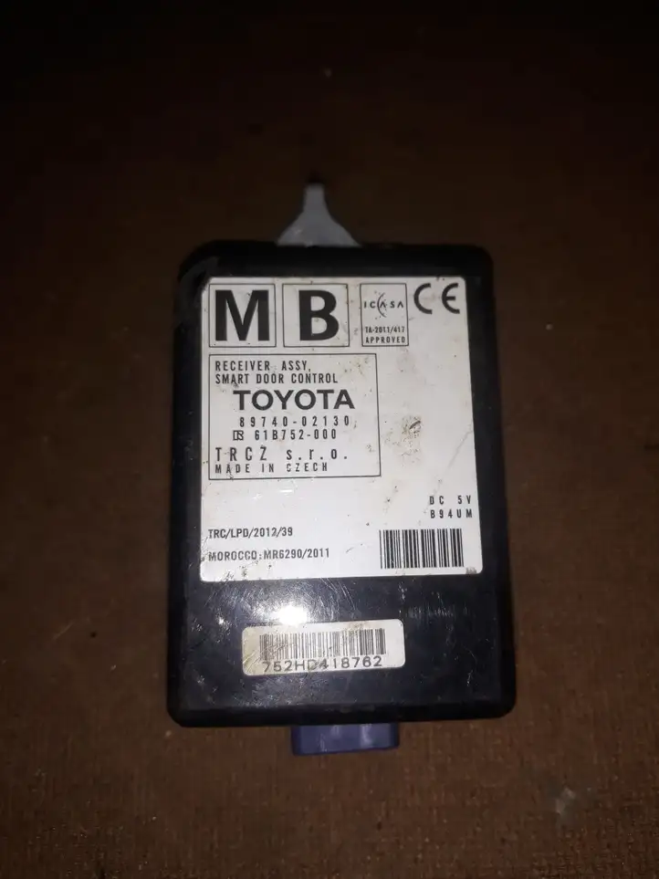 Toyota Corolla E160 E170 (2013 - ) 8974002130 Блок управления дверью — фото 1