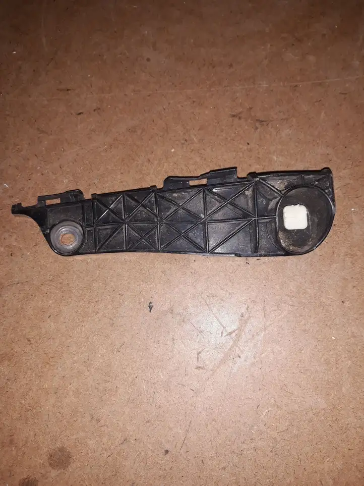 Toyota RAV 4 (XA30) (2006 - 2016) 5253642020 Кронштейн переднего бампера — фото 1