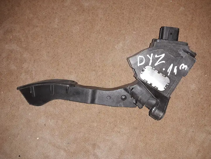 Toyota Verso (2009 - 2012) 7811002022 Педаль акселератора — фото 1