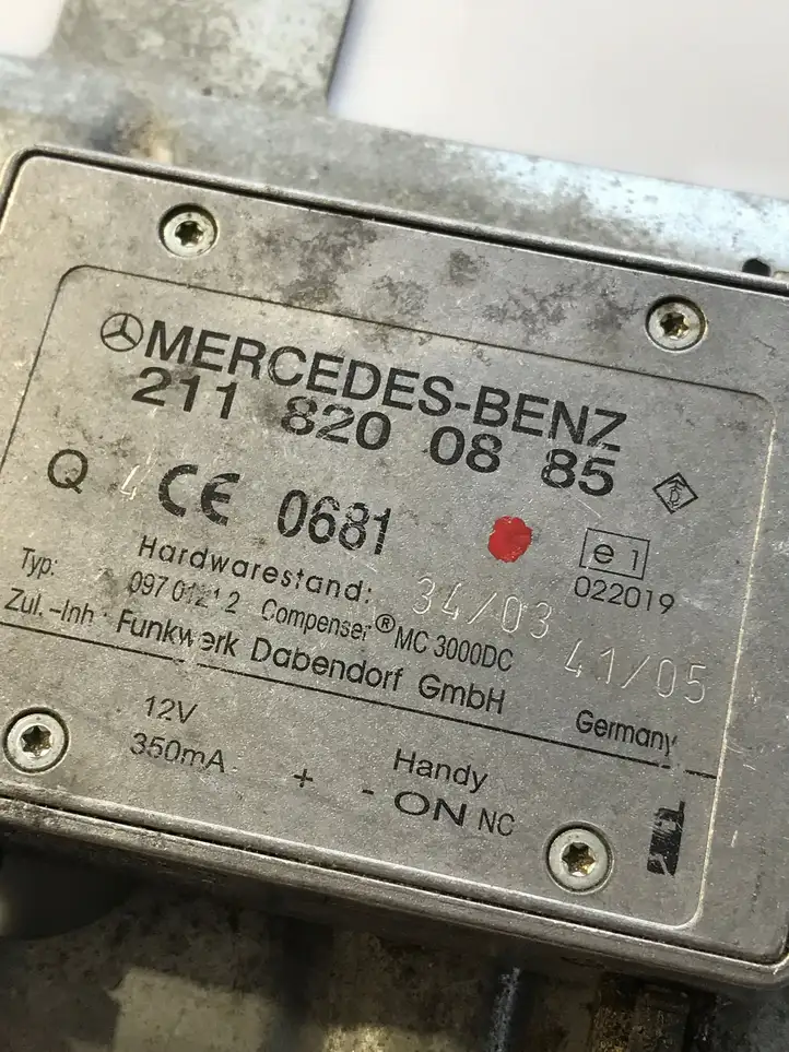 Mercedes-Benz R W251 (2005 - 2013) 2118200885 Усилитель антенны — фото 2