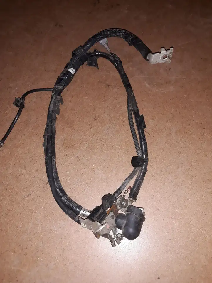 Subaru Outback (BS) (2014 - 2019) 29182AA010 Плюсовой провод аккумулятора — фото 1