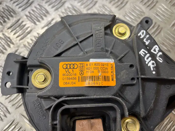 Audi A4 S4 B6 8E 8H (2000 - 2006) 8E1820021E Вентилятор печки — фото 3