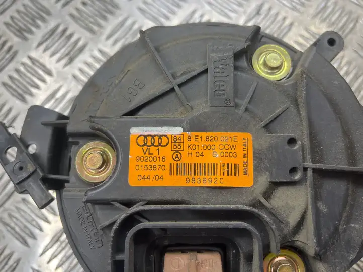 Audi A4 S4 B6 8E 8H (2000 - 2006) 8E1820021E Вентилятор печки — фото 4