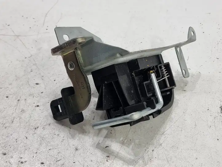 BMW 3 F30 F35 F31 (2012 - 2018) 9904006937 Держатель шторки — фото 7