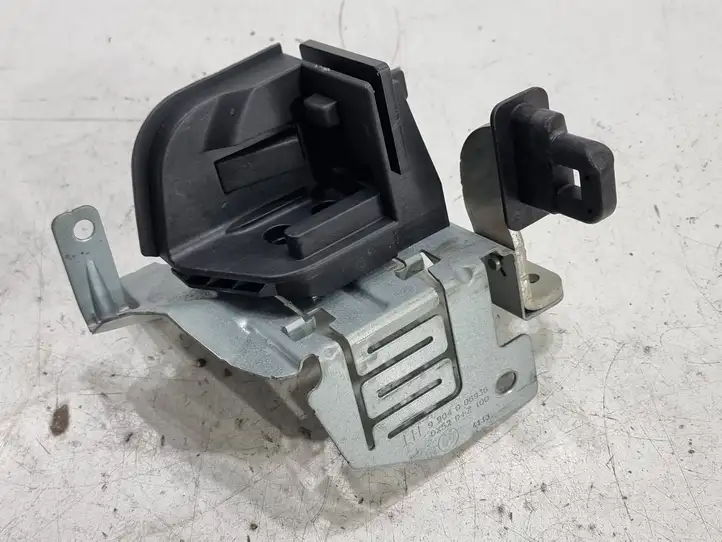 BMW 3 F30 F35 F31 (2012 - 2018) 9904006936 Держатель шторки — фото 1