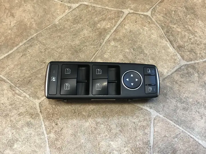 Mercedes-Benz C W204 (2007 - 2014) A2049055302 Кнопка стеклоподъемников — фото 5