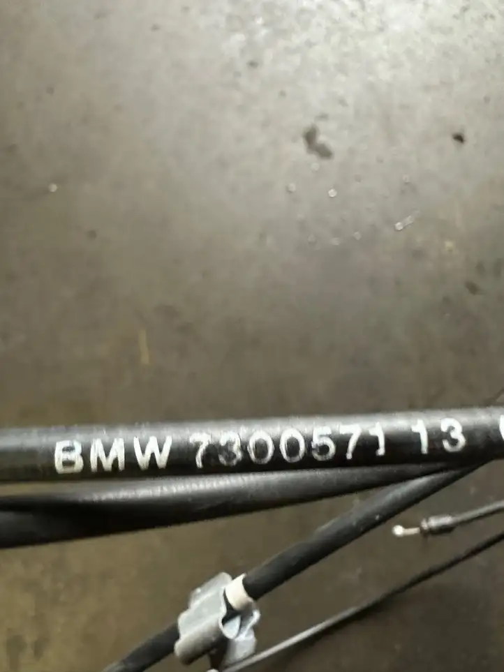 BMW X1 F48 F49 (2015 - 2022) 7300571 Амортизатор крышки багажника — фото 4