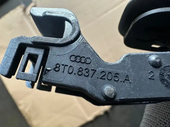 Audi A4 S4 B8 8K (2007 - 2011) 8t0837205a Наружная ручка двери — фото 4