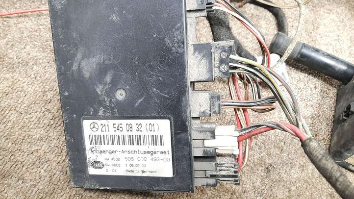 Mercedes-Benz E W211 (2002 - 2009)  A2113150165 Комплект крюка