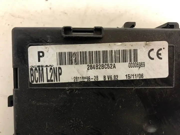 Nissan Note (E11) (2006 - 2014) 284B2BC52A Модуль комфорта — фото 2