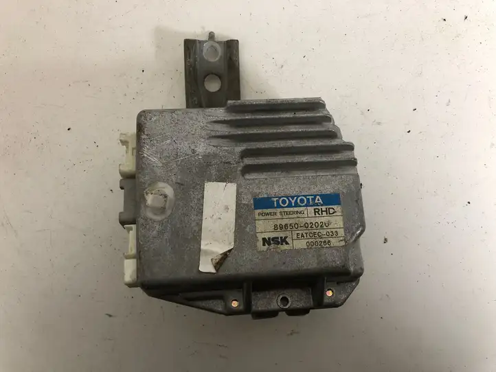 Toyota Corolla E120 E130 (2000 - 2004) 8965002020 Блок управления усилителем руля — фото 1