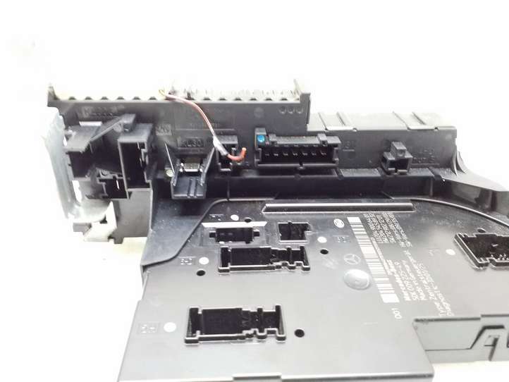 Mercedes-Benz C W204 (2007 - 2014)  2049006401 Блок управления SAM