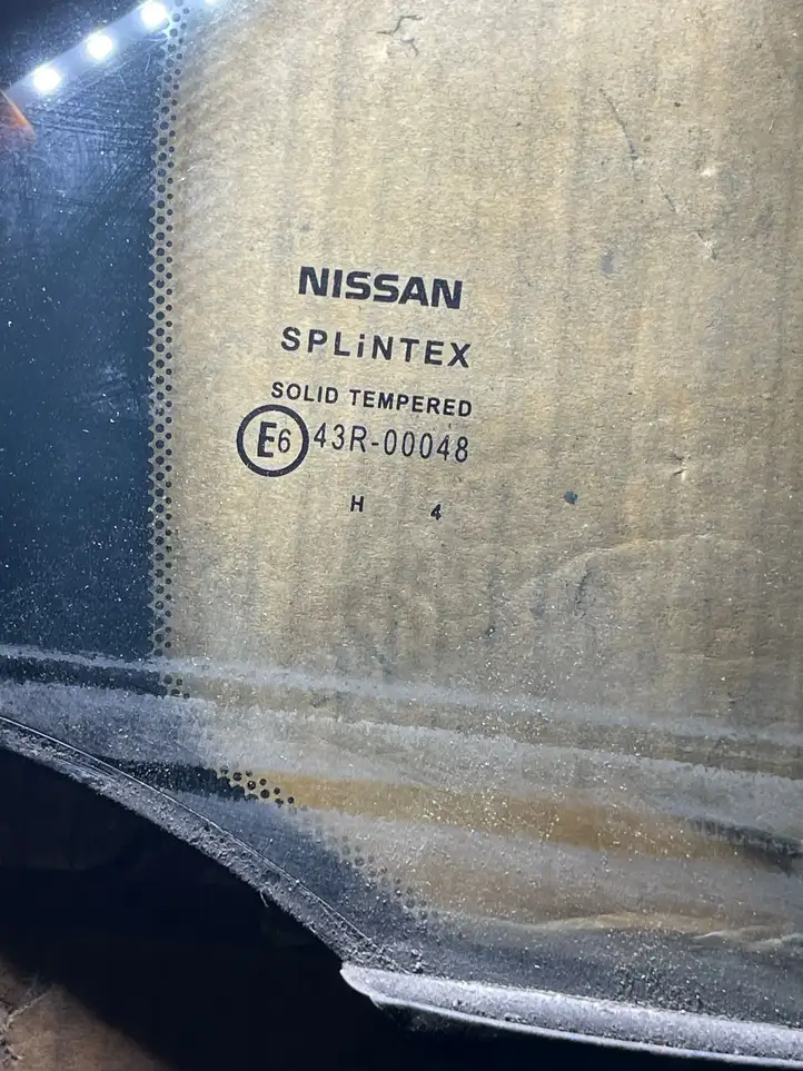 Nissan Primera (2001 - 2008) Форточка двери — фото 2