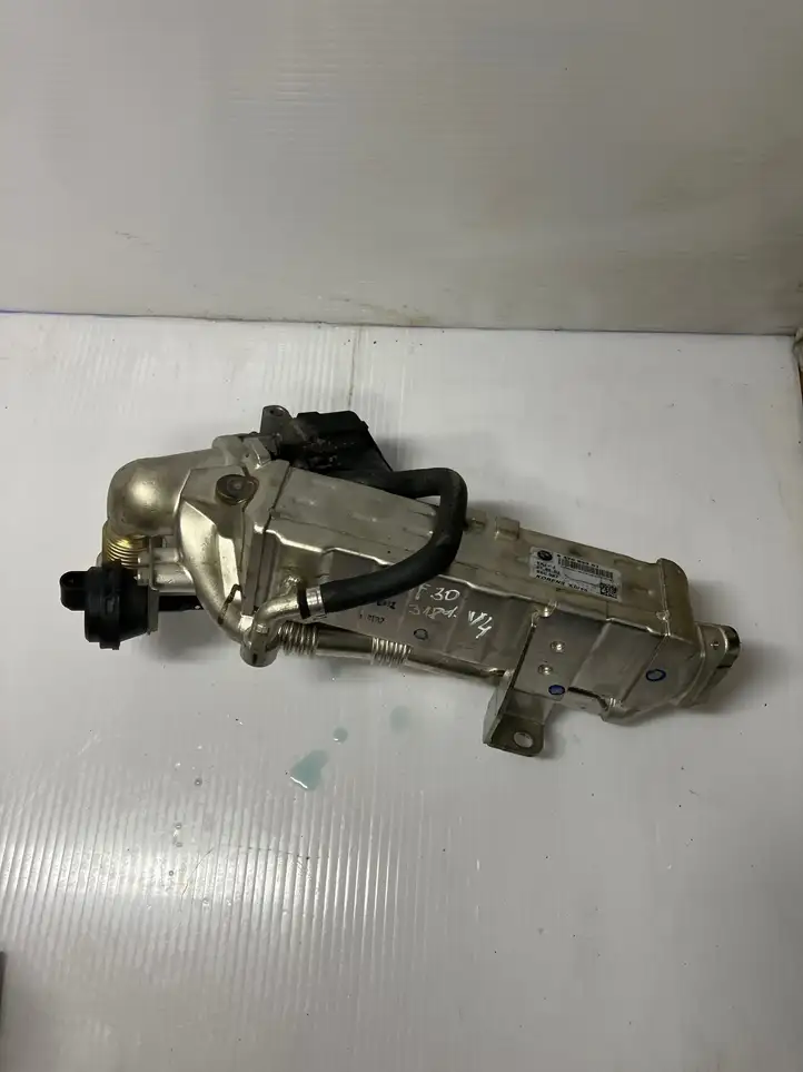 BMW 3 F30 F35 F31 (2012 - 2018) 8476993 Охладитель клапана EGR — фото 1