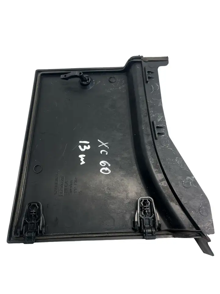 Volvo XC60 (2008 - 2013) 31299228 Крышка ящика аккумулятора — фото 2