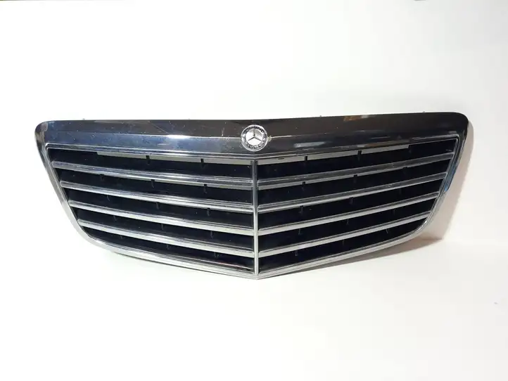 Mercedes-Benz E W211 (2002 - 2009) A2118801783 Передняя решетка — фото 1