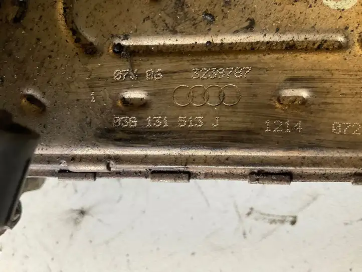 Volkswagen Jetta V (2005 - 2010)  03G131513J Охладитель EGR