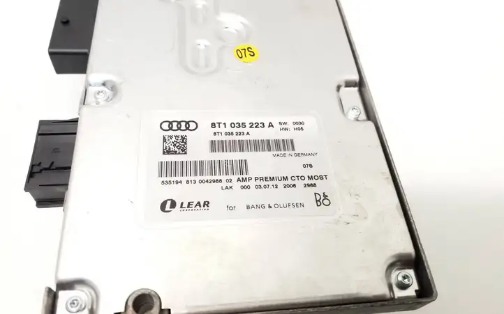 Audi A4 S4 B8 8K (2007 - 2011) 8T1035223A Усилитель звука — фото 2