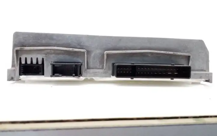 Audi A4 S4 B8 8K (2007 - 2011) 8T1035223A Усилитель звука — фото 3