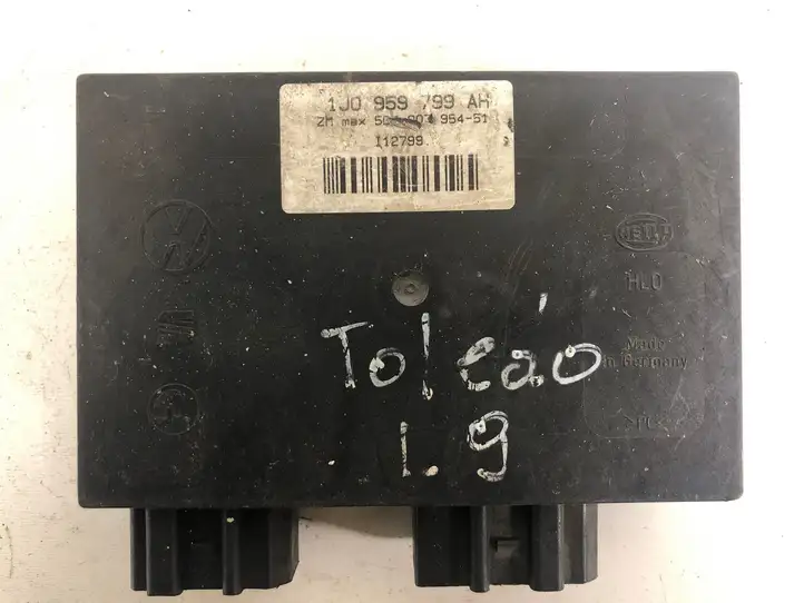 Seat Toledo II (1M) (1998 - 2006) 1J0959799AH Модуль комфорта — фото 1