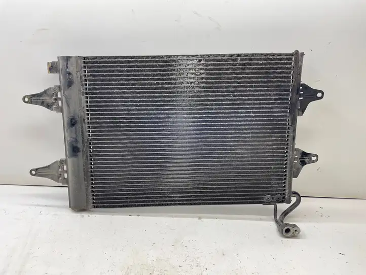 Seat Ibiza III (6L) (2002 - 2008) 6Q0820411B Радиатор кондиционера — фото 1