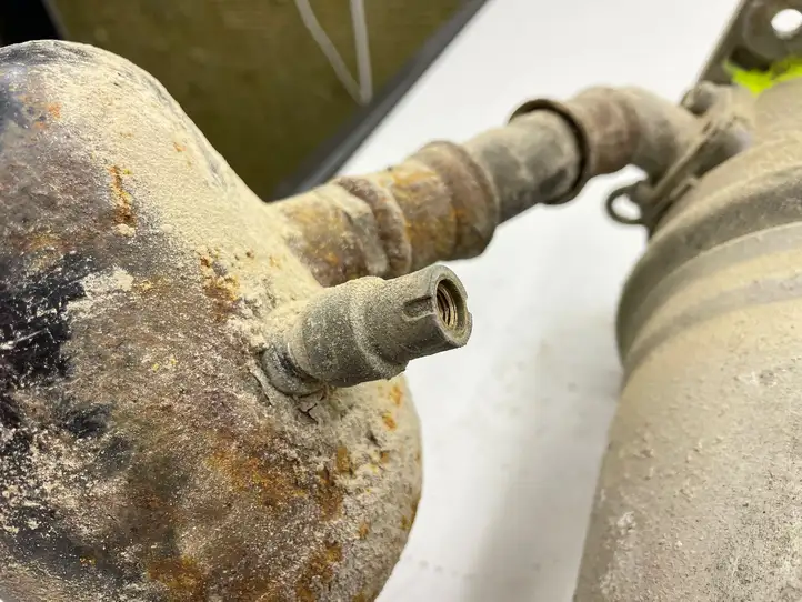 Audi A8 S8 D3 4E (2005 - 2007) 4E0616001E Задняя пневмостойка — фото 3