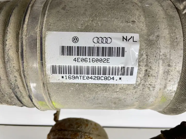 Audi A8 S8 D3 4E (2005 - 2007) 4E0616002E Задняя пневмостойка — фото 6