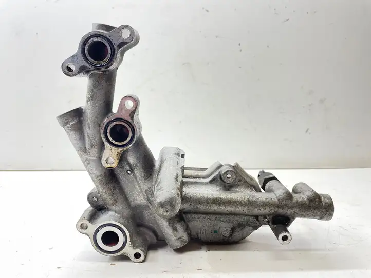 Toyota Avensis T250 (2006 - 2009) 157100R01000 Кронштейн масляного фильтра — фото 4