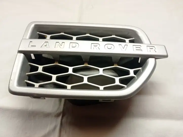 Land Rover Discovery 4 - LR4 (2009 - 2013) AH2216A414AAW Решетка в крыле — фото 4